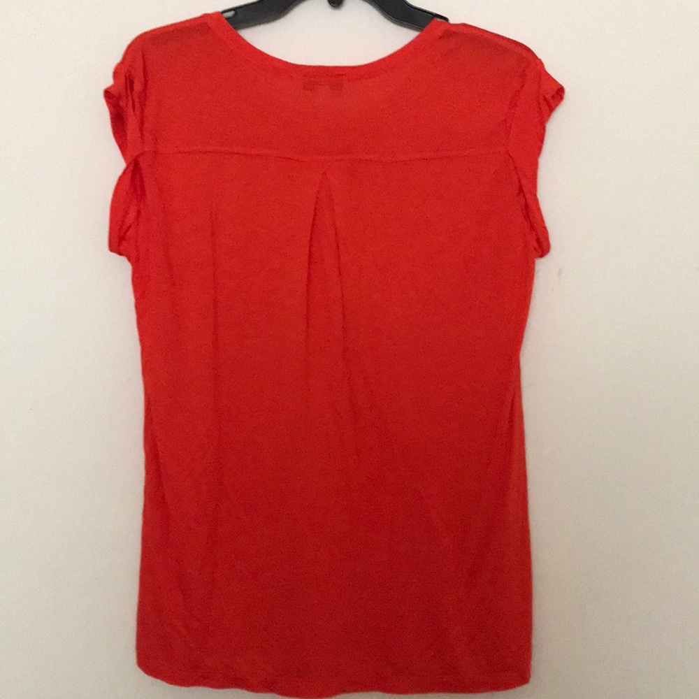 Super soft and comfy Cabi Sleeveless Tee - Picture 6 of 8